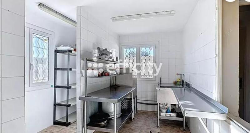 Fonds de commerce - 200 m²