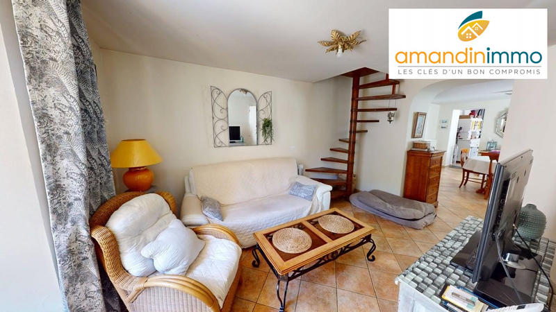 Maison - 81 m² - 5 pièces