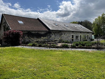 Maison - 250 m² - 6 pièces