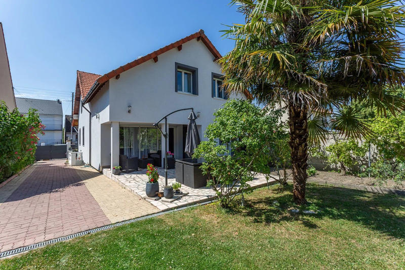 Maison - 191 m² - 9 pièces