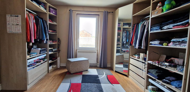 Maison - 243 m² - 7 pièces