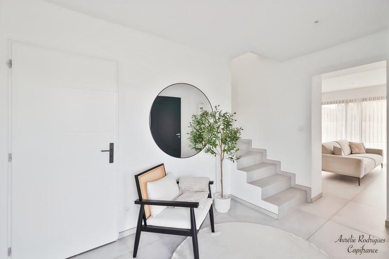 Maison - 140 m² - 6 pièces