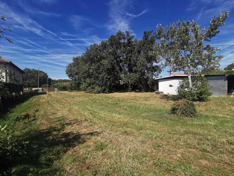 Terrain constructible - 771 m²