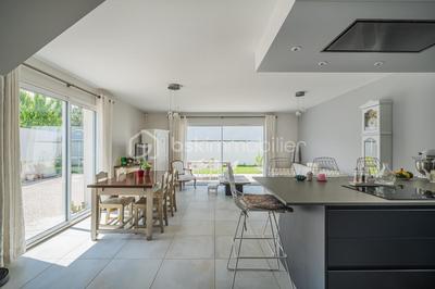 Maison - 102 m² - 4 pièces