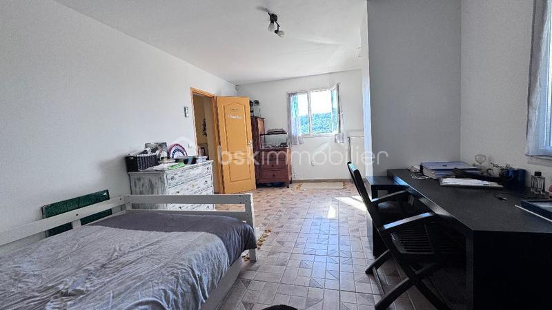 Maison traditionnelle - 119 m² - 4 pièces