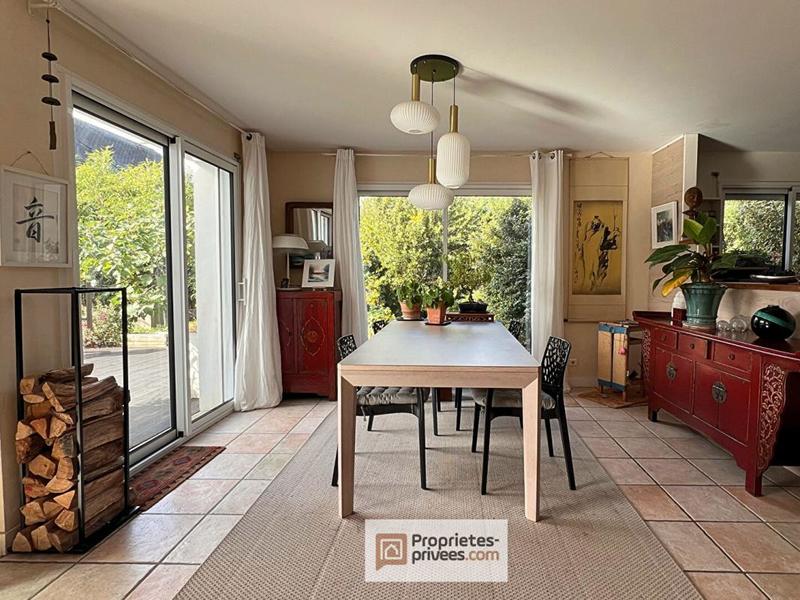 Maison - 138 m² - 6 pièces