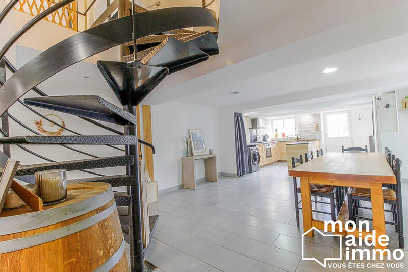 Maison - 144 m² - 5 pièces