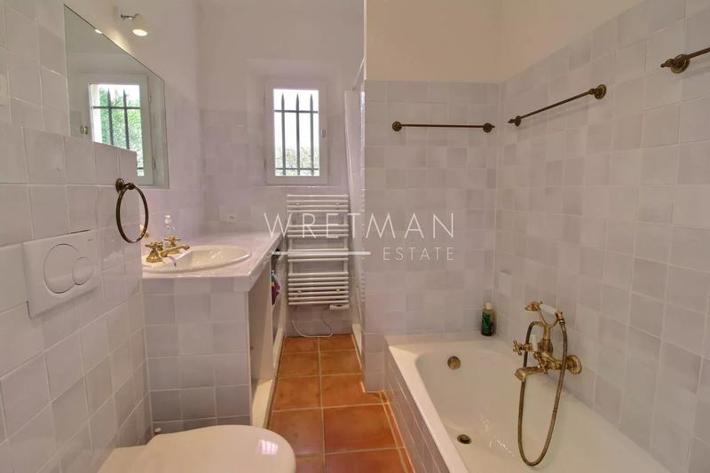 Villa - 245 m² - 8 pièces