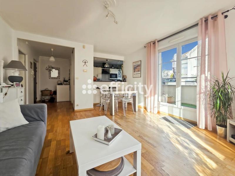 Appartement ancien - 85 m² - 4 pièces