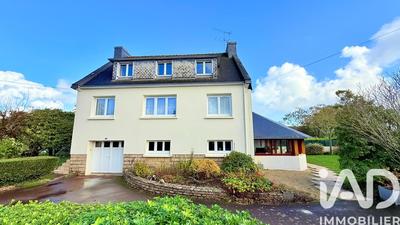 Maison - 160 m² - 9 pièces