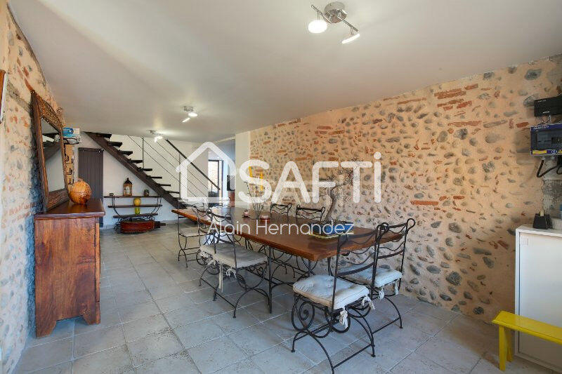 Maison - 250 m² - 5 pièces