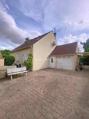 Maison traditionnelle - 112 m² - 5 pièces