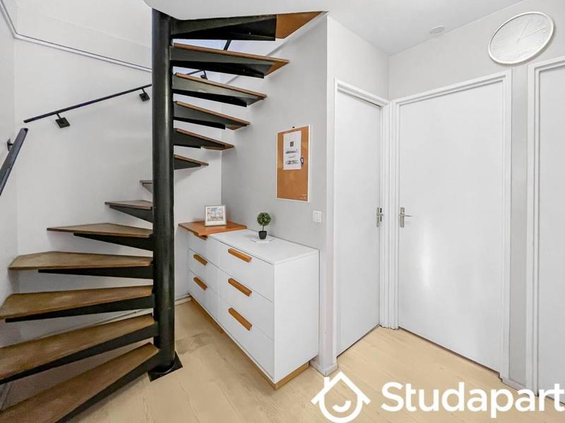 Chambre - 10 m² - 1 pièce