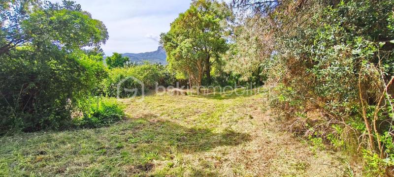 Terrain constructible - 2 862 m²