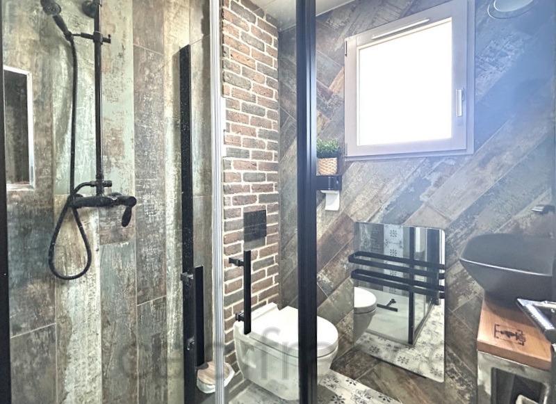 Propriété - 220 m² - 10 pièces