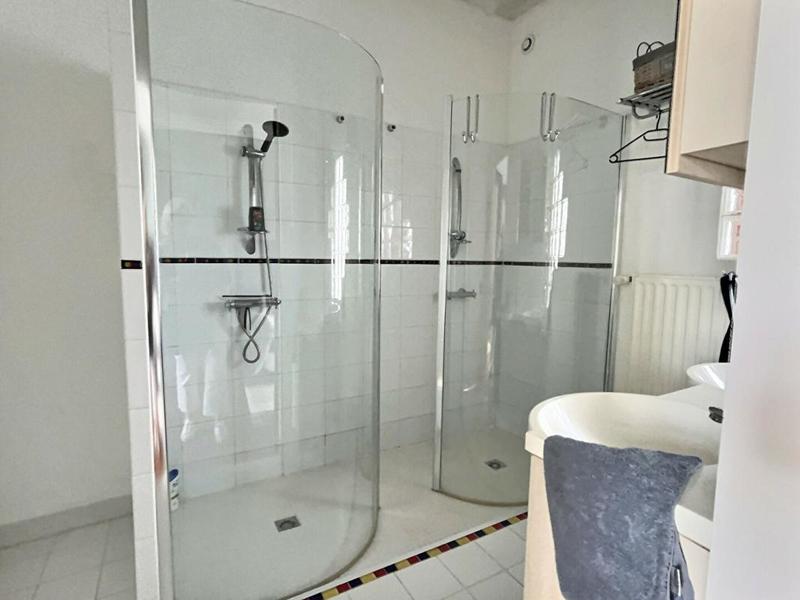 Propriété - 425 m² - 13 pièces