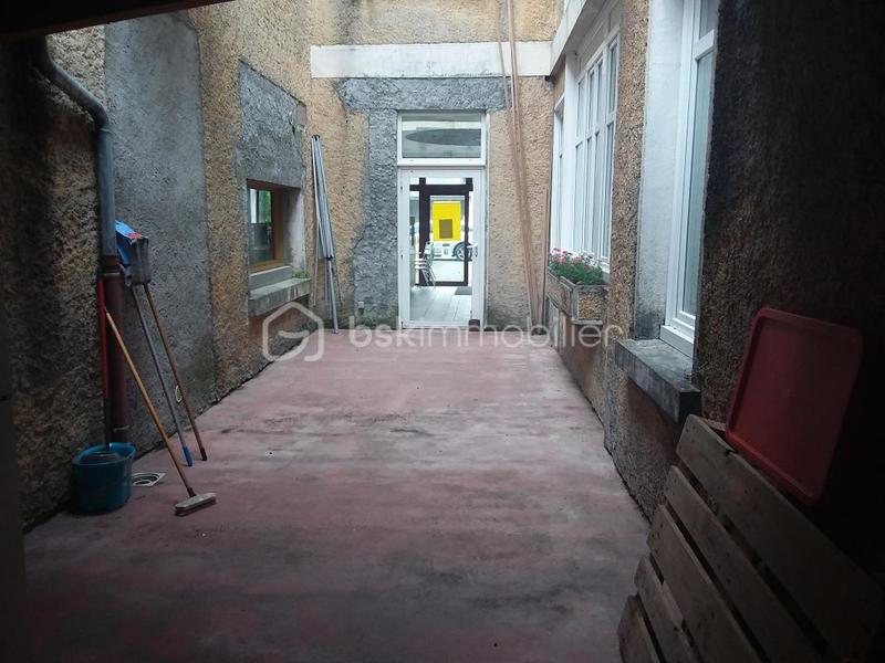 Immeuble - 300 m² - 16 pièces