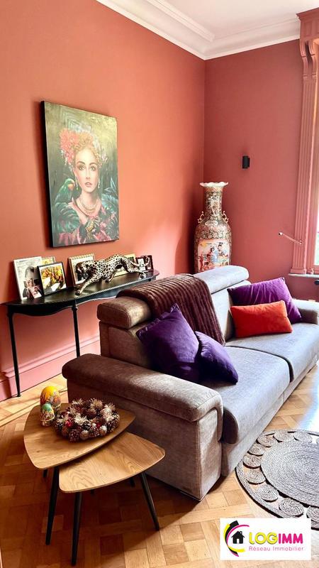 Maison - 255 m² - 8 pièces