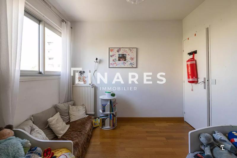 Appartement - 111 m² - 4 pièces