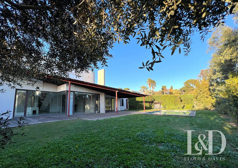 Villa - 240 m² - 7 pièces