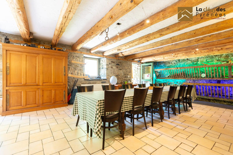 Maison ancienne - 194 m² - 7 pièces