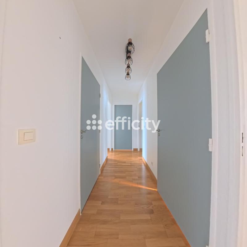 Appartement - 83 m² - 4 pièces