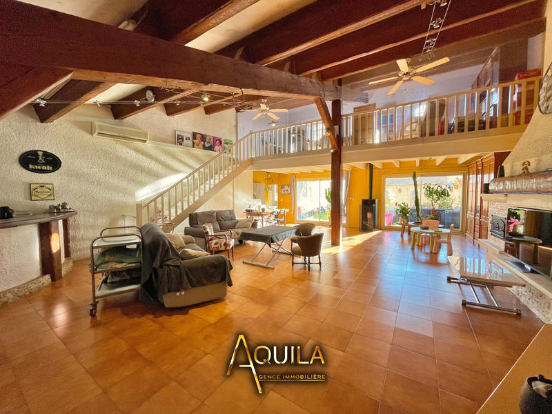 Maison de village - 240 m² - 8 pièces