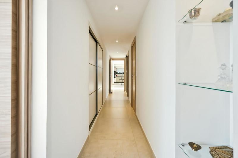 Maison - 260 m² - 6 pièces