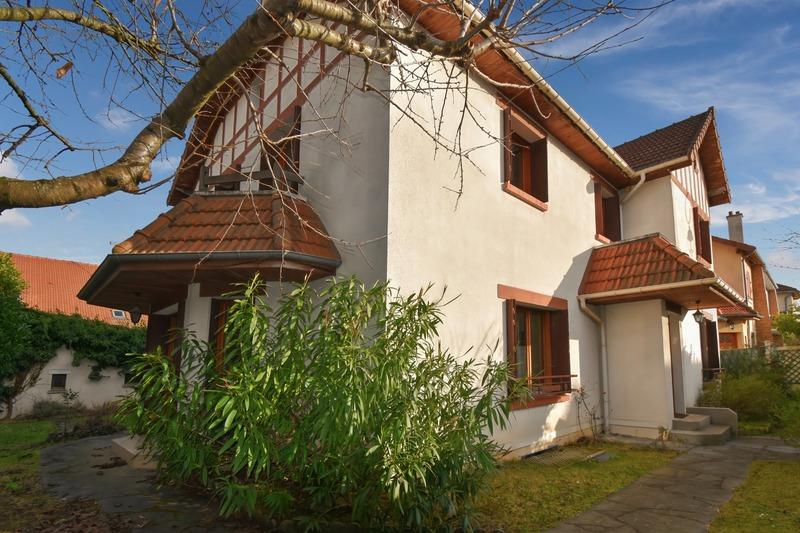 Maison - 189 m² - 8 pièces