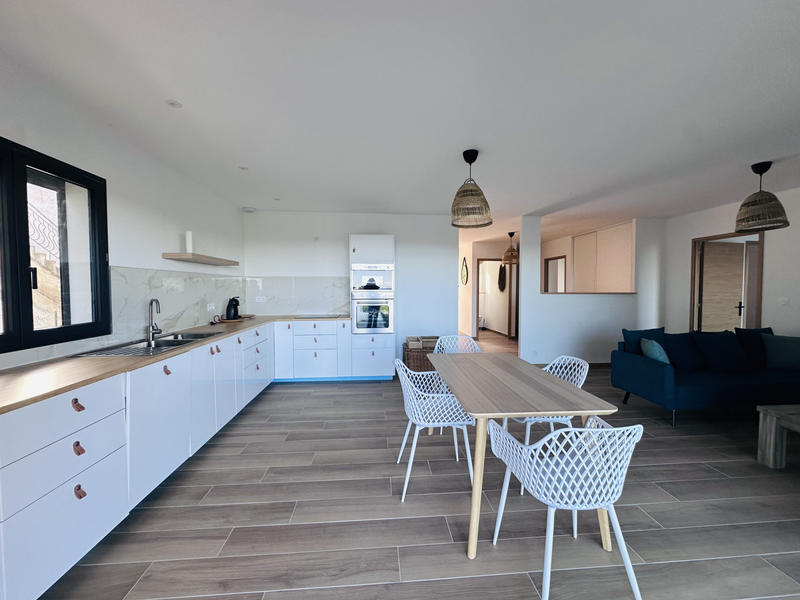 Maison - 96 m² - 4 pièces