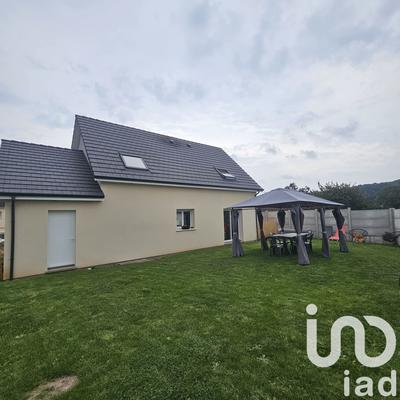 Maison - 108 m² - 6 pièces