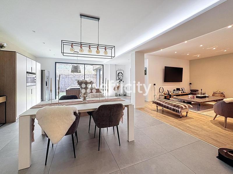 Appartement - 110 m² - 2 pièces