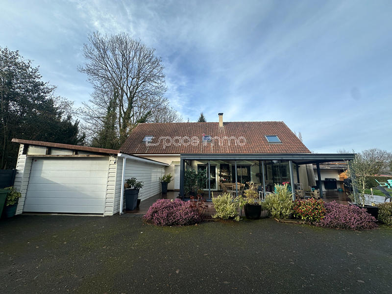 Maison - 294 m² - 10 pièces