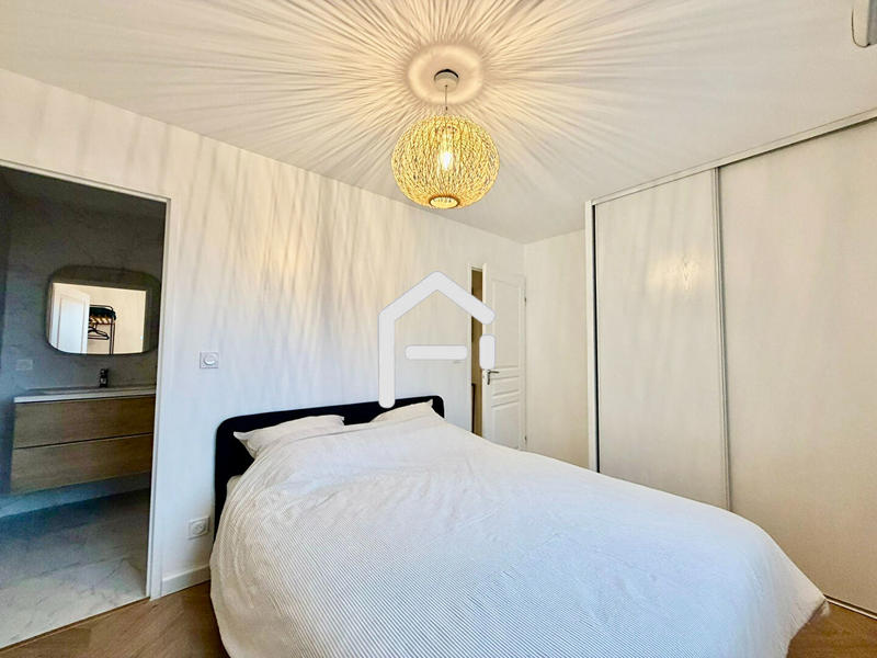 Appartement - 80 m² - 4 pièces