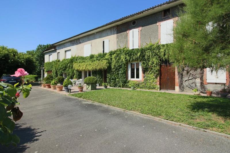 Longère - 266 m² - 7 pièces