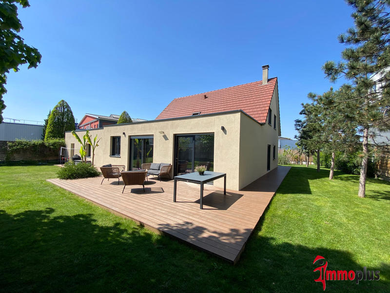 Maison - 200 m² - 8 pièces