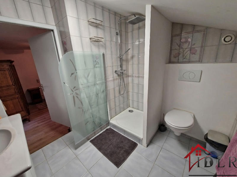 Maison - 225 m² - 7 pièces