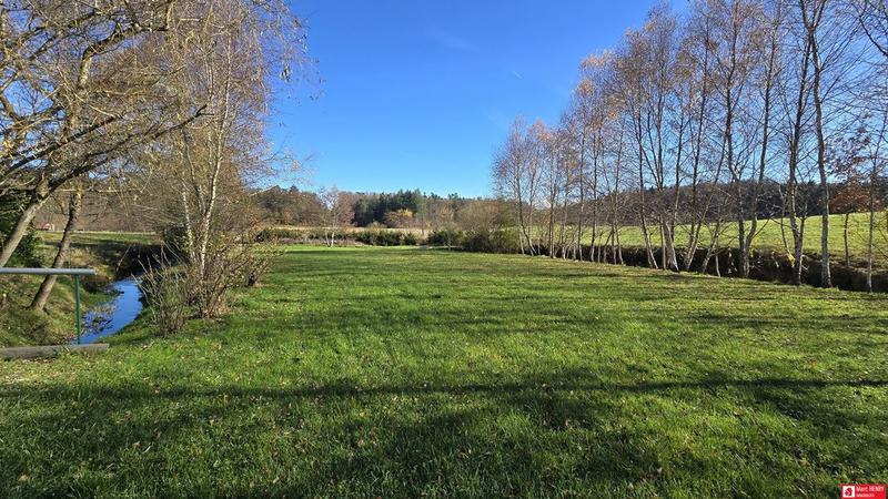 Maison traditionnelle - 223 m² - 9 pièces