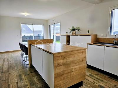 Maison - 110 m² - 5 pièces