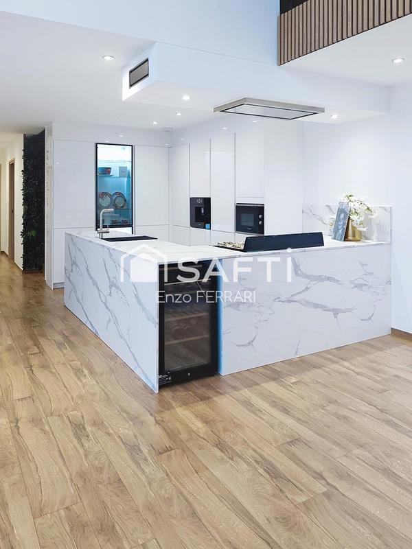 Villa - 220 m² - 6 pièces