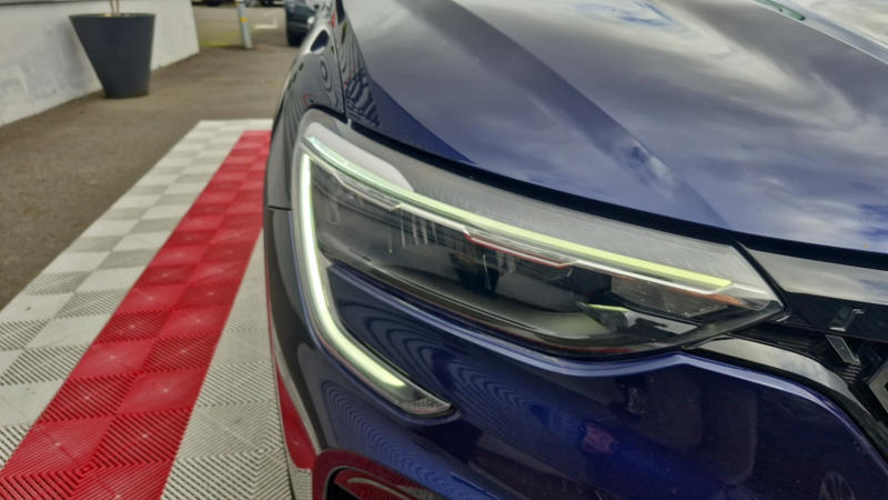 Renault Arkana E-Tech 145 - 23 Techno