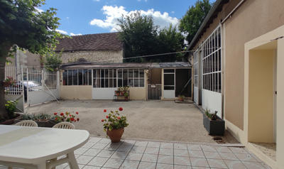 Maison - 102 m² - 4 pièces