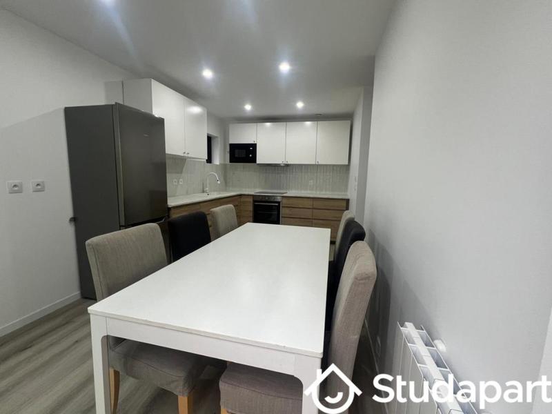 Chambre - 11 m² - 1 pièce