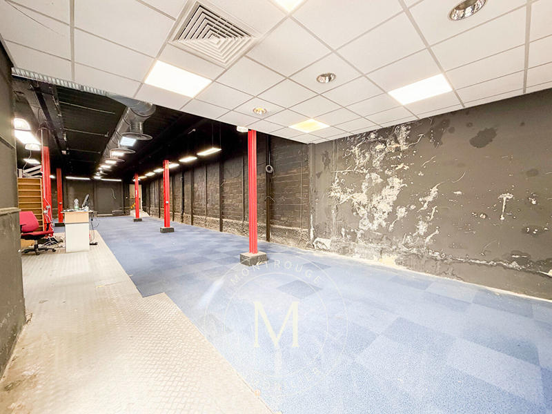 Local commercial - 427 m² - 4 pièces