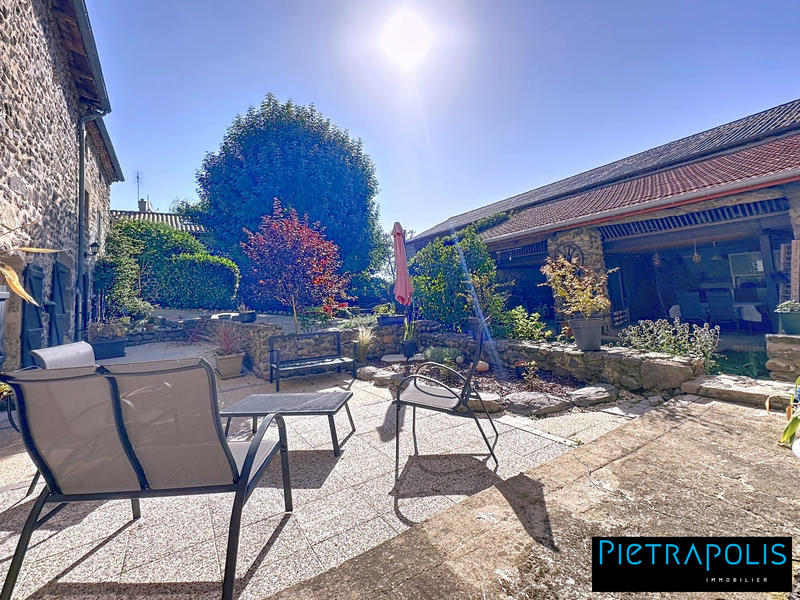 Maison - 278 m² - 6 pièces