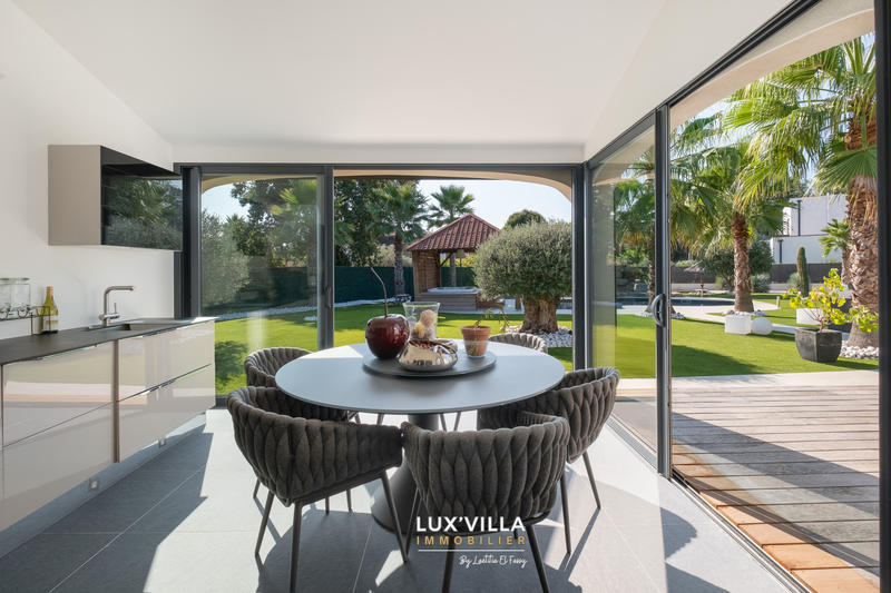 Villa - 344 m² - 12 pièces