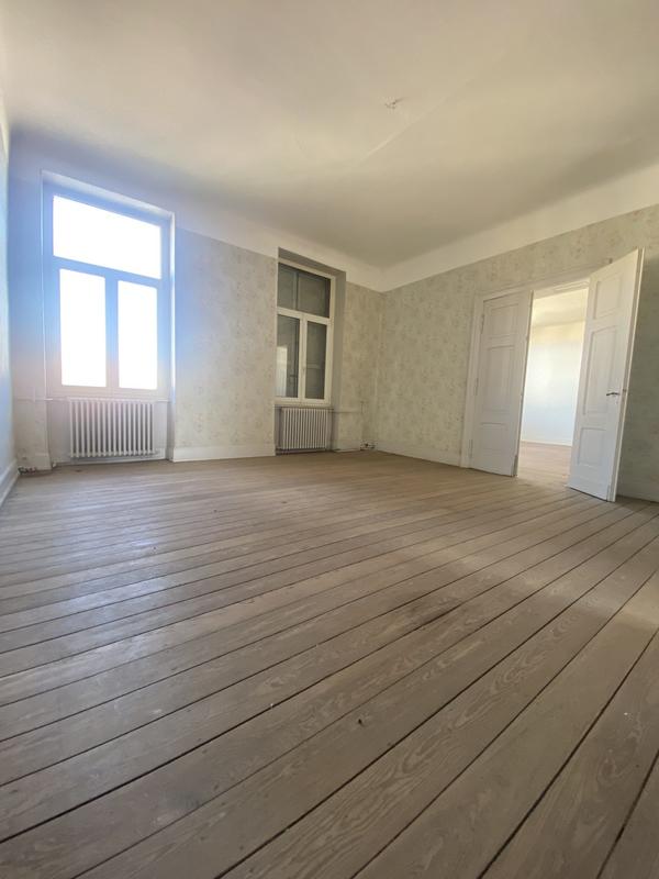 Appartement - 230 m² - 6 pièces