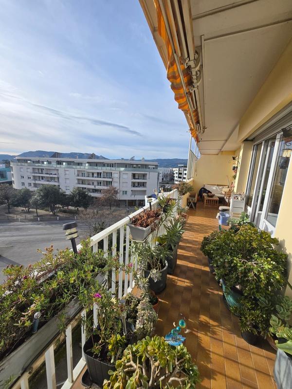 Appartement - 103 m² - 5 pièces