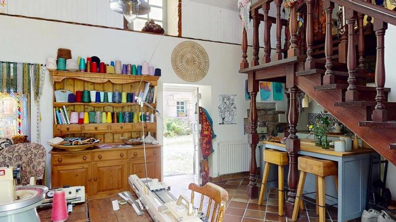 Propriété - 240 m² - 8 pièces