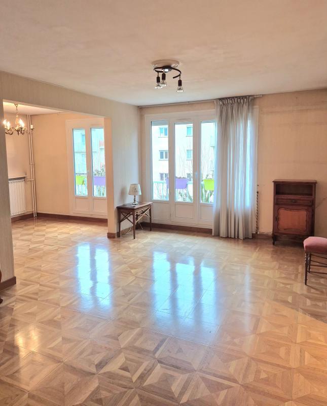 Appartement - 79 m² - 4 pièces